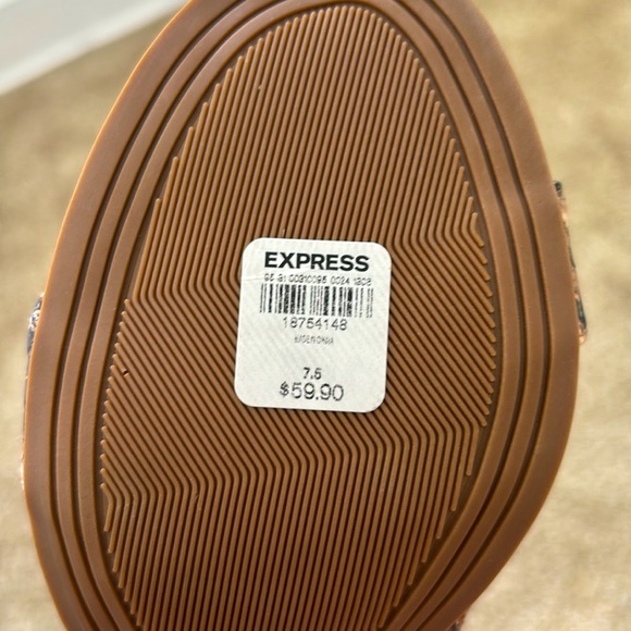 NWT Express Snake Print Block Heel Sandals - Picture 8 of 8